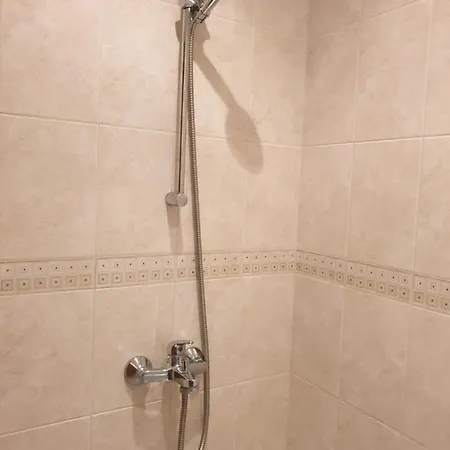 в Apartment *